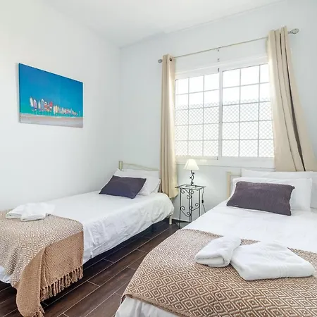Holiday home Samperez Piscina Jardin 5 12 Personas Las Palmas de Gran Canaria