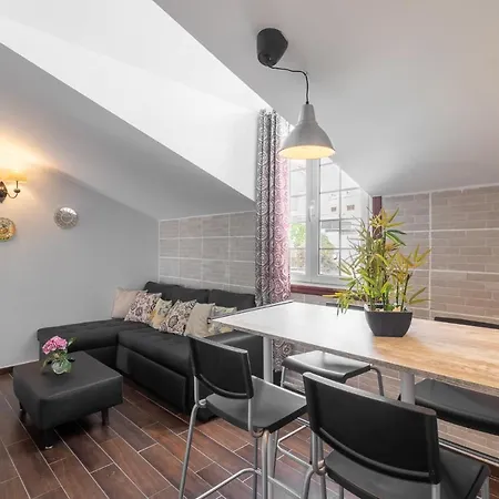 Samperez Piscina Jardin 5 12 Personas Holiday home