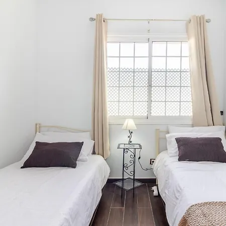 בית נופש Samperez Piscina Jardin 5 12 Personas *